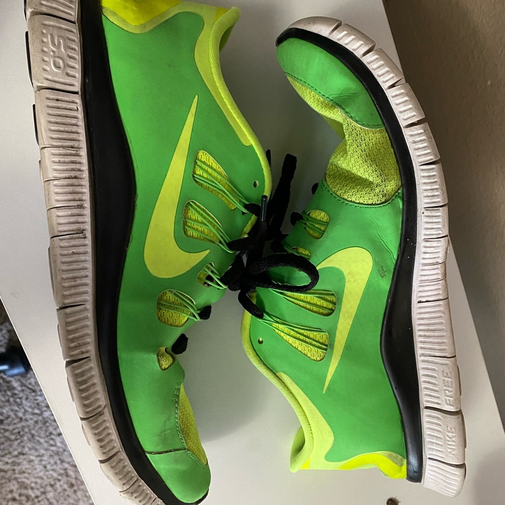 Nike green shoes